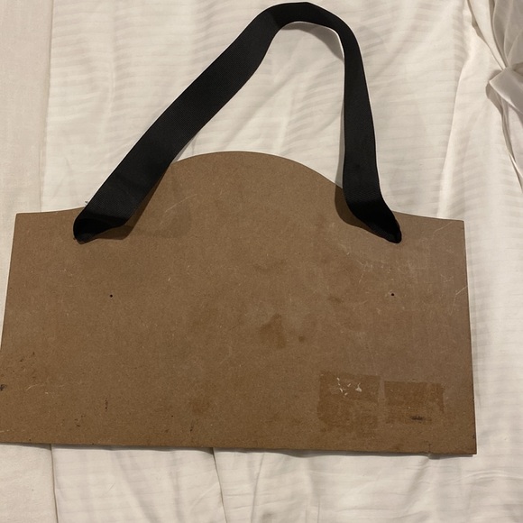 SHABBY CHIC WALL HANGING THAT SAYS LAUNDRY - Picture 7 of 8